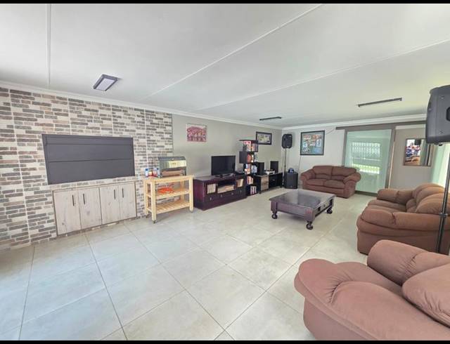 4 BEDROOM HOUSE FOR SALE IN MEYERTON EXT 6